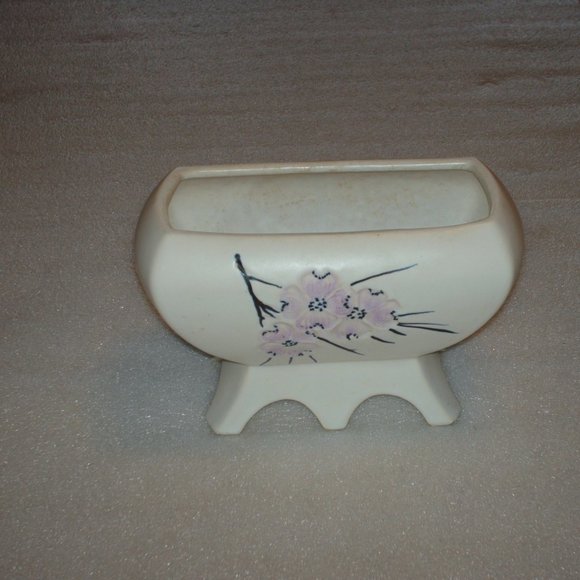 Vintage & very lovely McCoy pottery planter